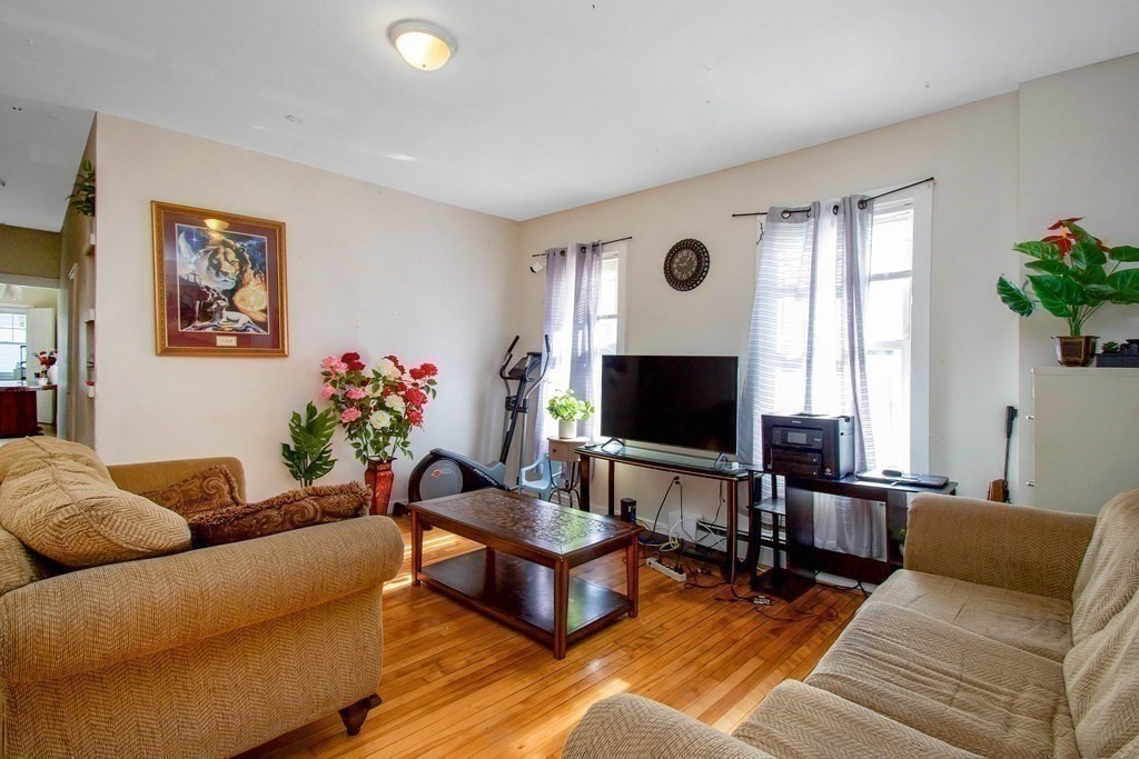 37 Benefit Street Worcester, MA 01610 - Photo 23 of 40