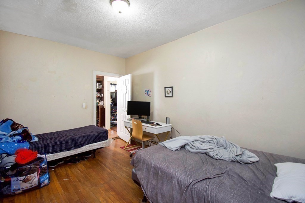 37 Benefit Street Worcester, MA 01610 - Photo 35 of 40
