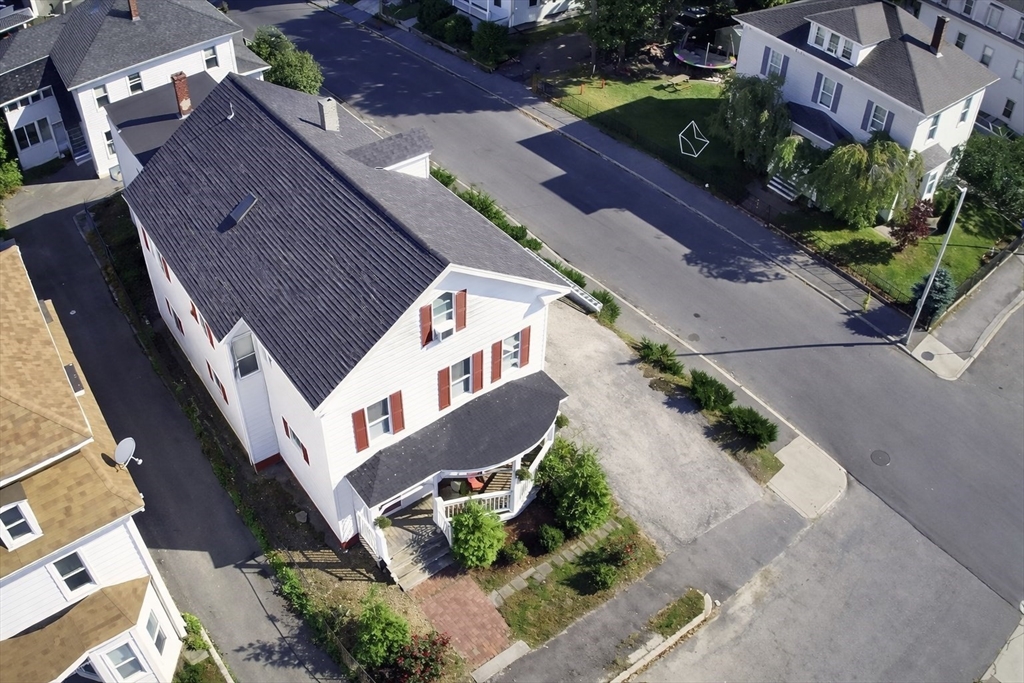 37 Benefit Street Worcester, MA 01610 - Photo 4 of 40