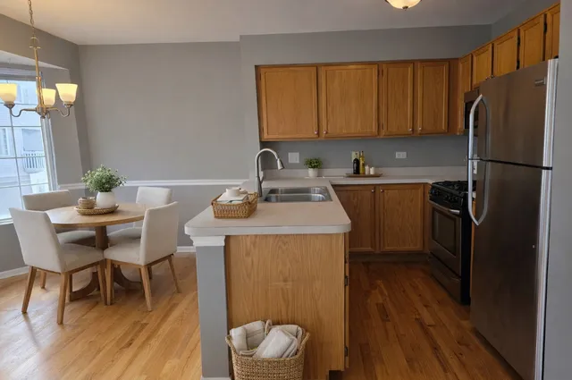 $270,000 | 2380 Dawson Lane, Algonquin, IL 60102