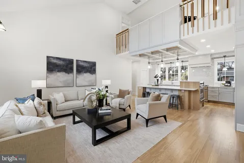 $2,399,000 | 605 Hilltop Terrace, Alexandria, VA 22301