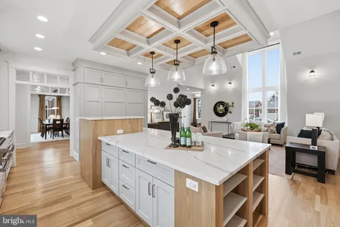 $2,399,000 | 605 Hilltop Terrace, Alexandria, VA 22301