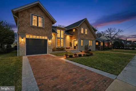 $2,399,000 | 605 Hilltop Terrace, Alexandria, VA 22301