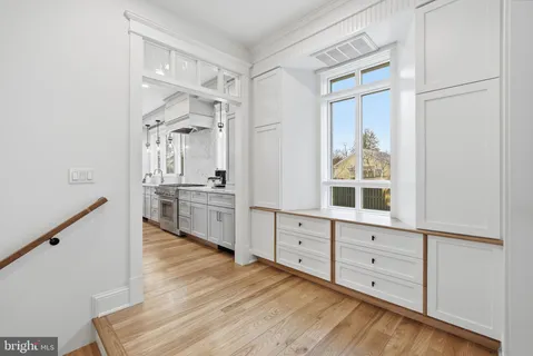 $2,399,000 | 605 Hilltop Terrace, Alexandria, VA 22301