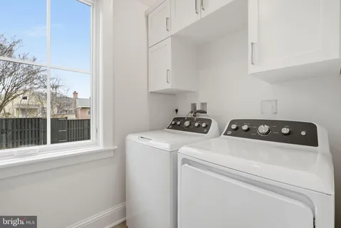 $2,399,000 | 605 Hilltop Terrace, Alexandria, VA 22301