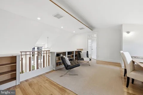 $2,399,000 | 605 Hilltop Terrace, Alexandria, VA 22301