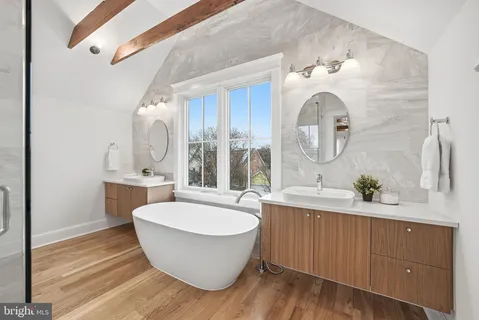 $2,399,000 | 605 Hilltop Terrace, Alexandria, VA 22301