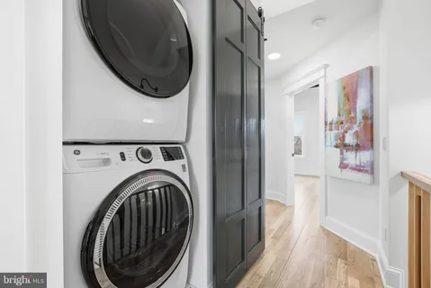 $2,399,000 | 605 Hilltop Terrace, Alexandria, VA 22301