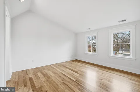 $2,399,000 | 605 Hilltop Terrace, Alexandria, VA 22301