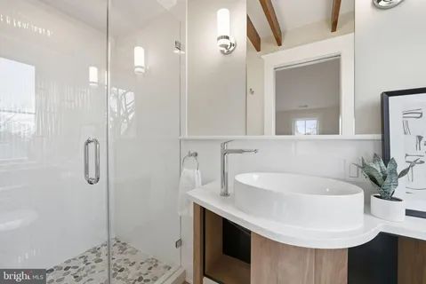 $2,399,000 | 605 Hilltop Terrace, Alexandria, VA 22301