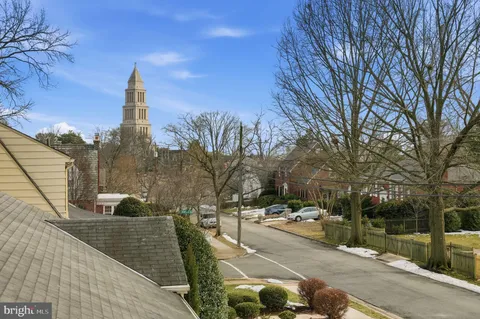 $2,399,000 | 605 Hilltop Terrace, Alexandria, VA 22301