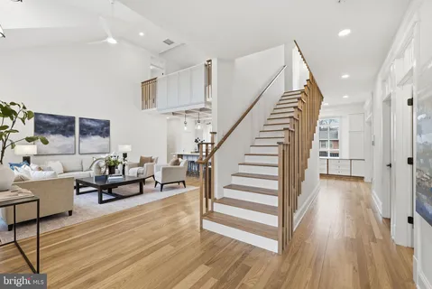 $2,399,000 | 605 Hilltop Terrace, Alexandria, VA 22301