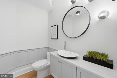 $2,399,000 | 605 Hilltop Terrace, Alexandria, VA 22301