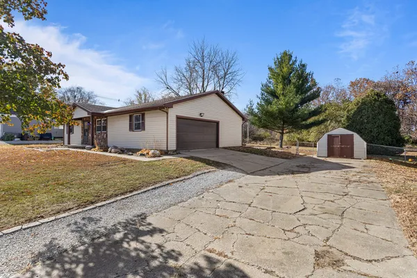 $225,500 | 1201 Robin Road, Mahomet, IL 61853