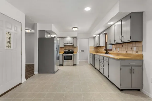 $225,500 | 1201 Robin Road, Mahomet, IL 61853