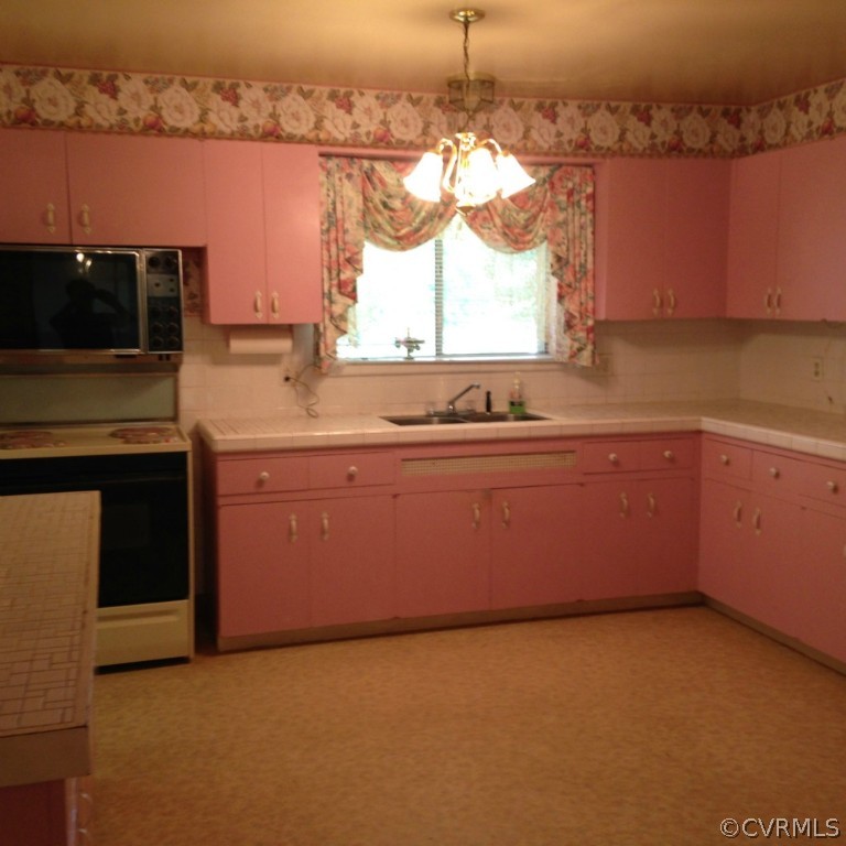 7001 West Quaker Road Disputanta, VA 23842 - Photo 5 of 19 Gallery Image 5