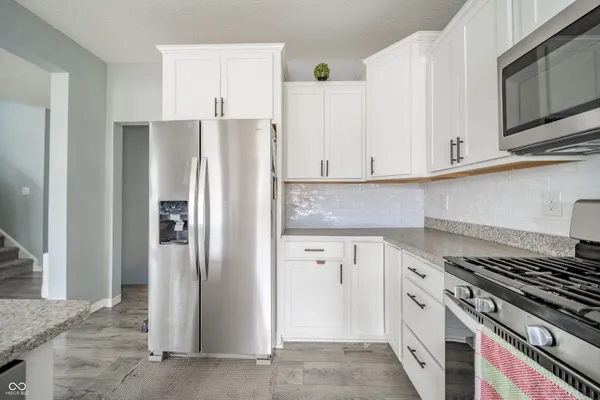 $399,900 | 305 Waterford Lane, Pendleton, IN 46064