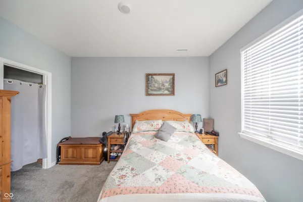 $399,900 | 305 Waterford Lane, Pendleton, IN 46064