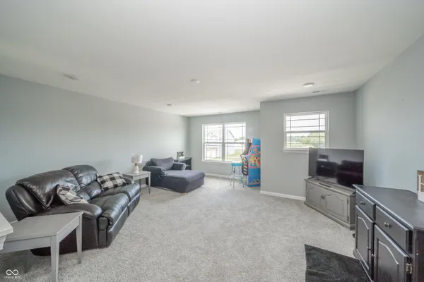 $399,900 | 305 Waterford Lane, Pendleton, IN 46064