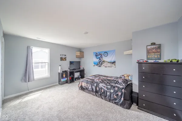 $399,900 | 305 Waterford Lane, Pendleton, IN 46064