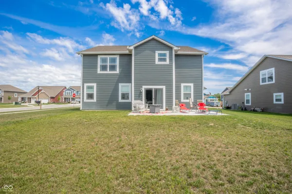 $399,900 | 305 Waterford Lane, Pendleton, IN 46064