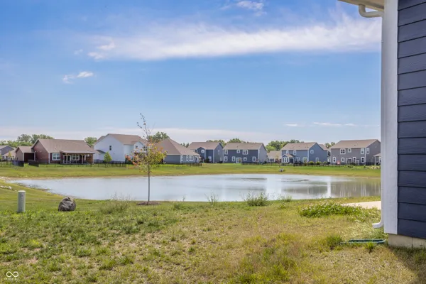 $399,900 | 305 Waterford Lane, Pendleton, IN 46064