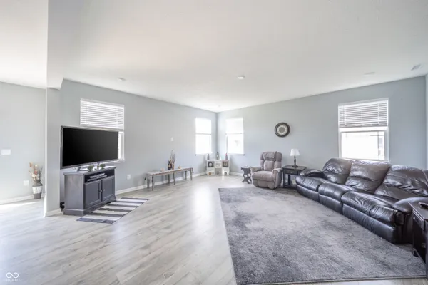 $399,900 | 305 Waterford Lane, Pendleton, IN 46064