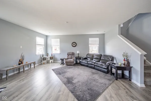 $399,900 | 305 Waterford Lane, Pendleton, IN 46064