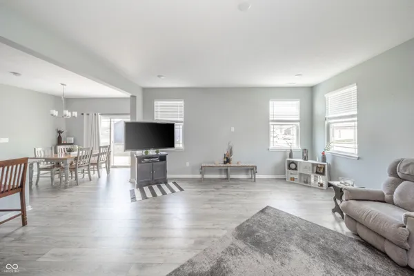 $399,900 | 305 Waterford Lane, Pendleton, IN 46064