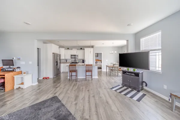 $399,900 | 305 Waterford Lane, Pendleton, IN 46064