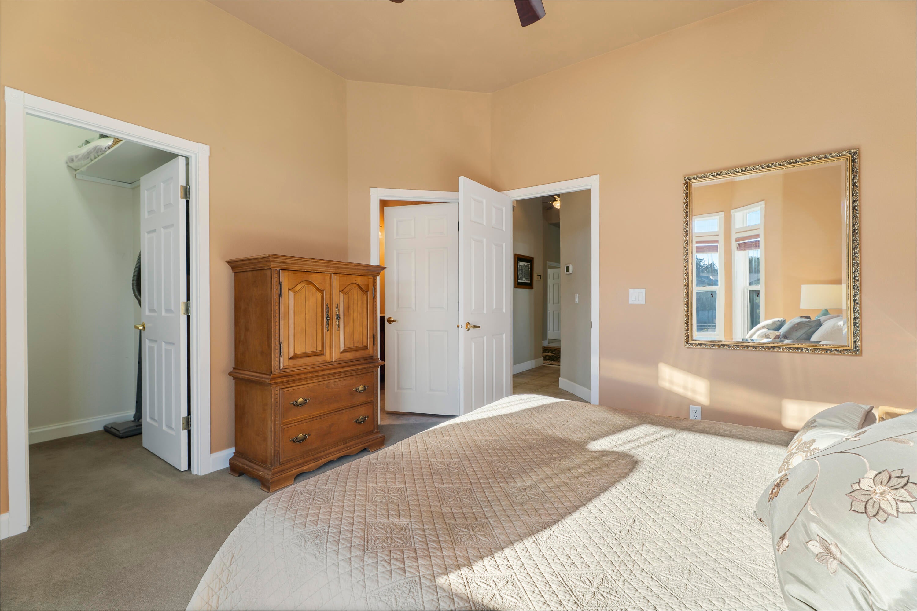 3735 Southwest Timber Avenue Redmond, OR 97756 - Photo 24 of 46 Bedroom 2