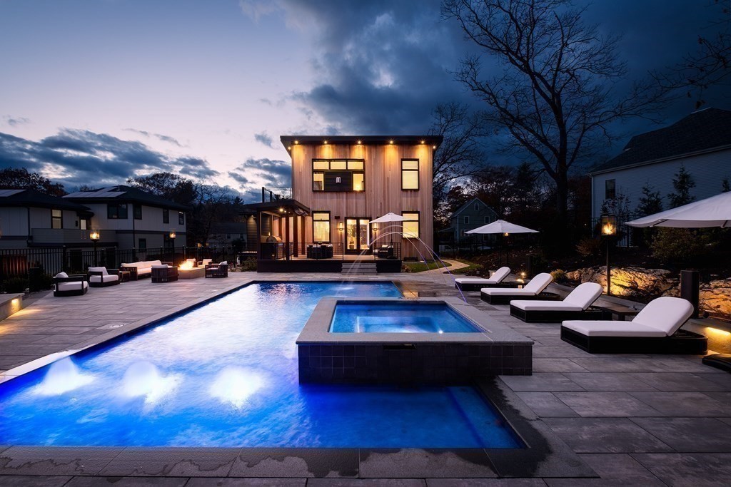 12 Bancroft Street Needham, MA 02492 - Photo 3 of 41