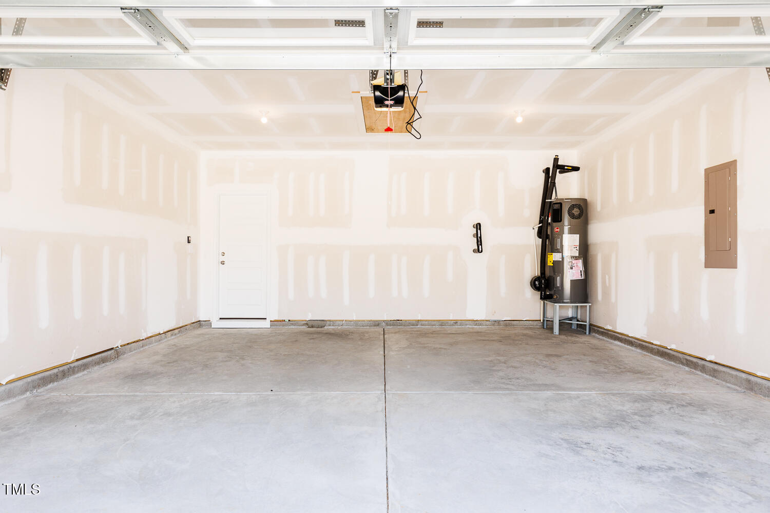 207 Golfview Avenue Four Oaks, NC 27524 - Photo 16 of 37 a view of a garage