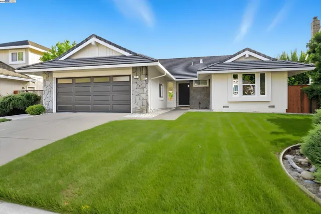 $1,198,888 | 11 Paddock Court, Pleasant Hill, CA 94523