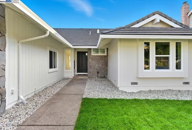 $1,198,888 | 11 Paddock Court, Pleasant Hill, CA 94523