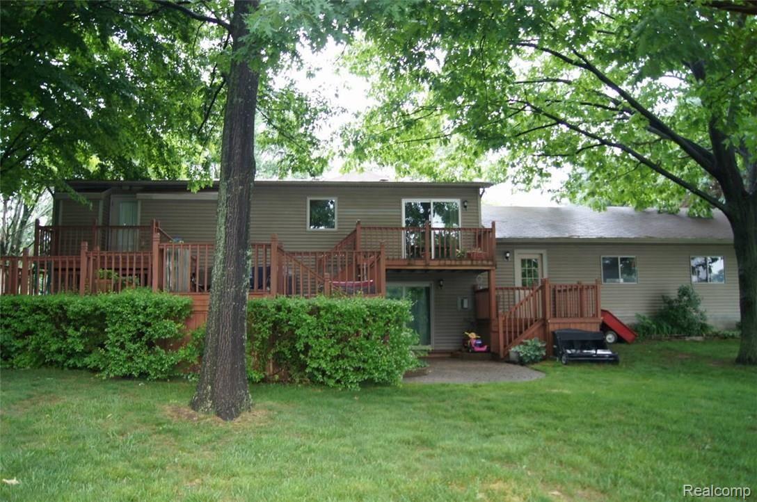 1696 Peppermill Road Lapeer, MI 48446 - Photo 3 of 35 DSC09177.JPG