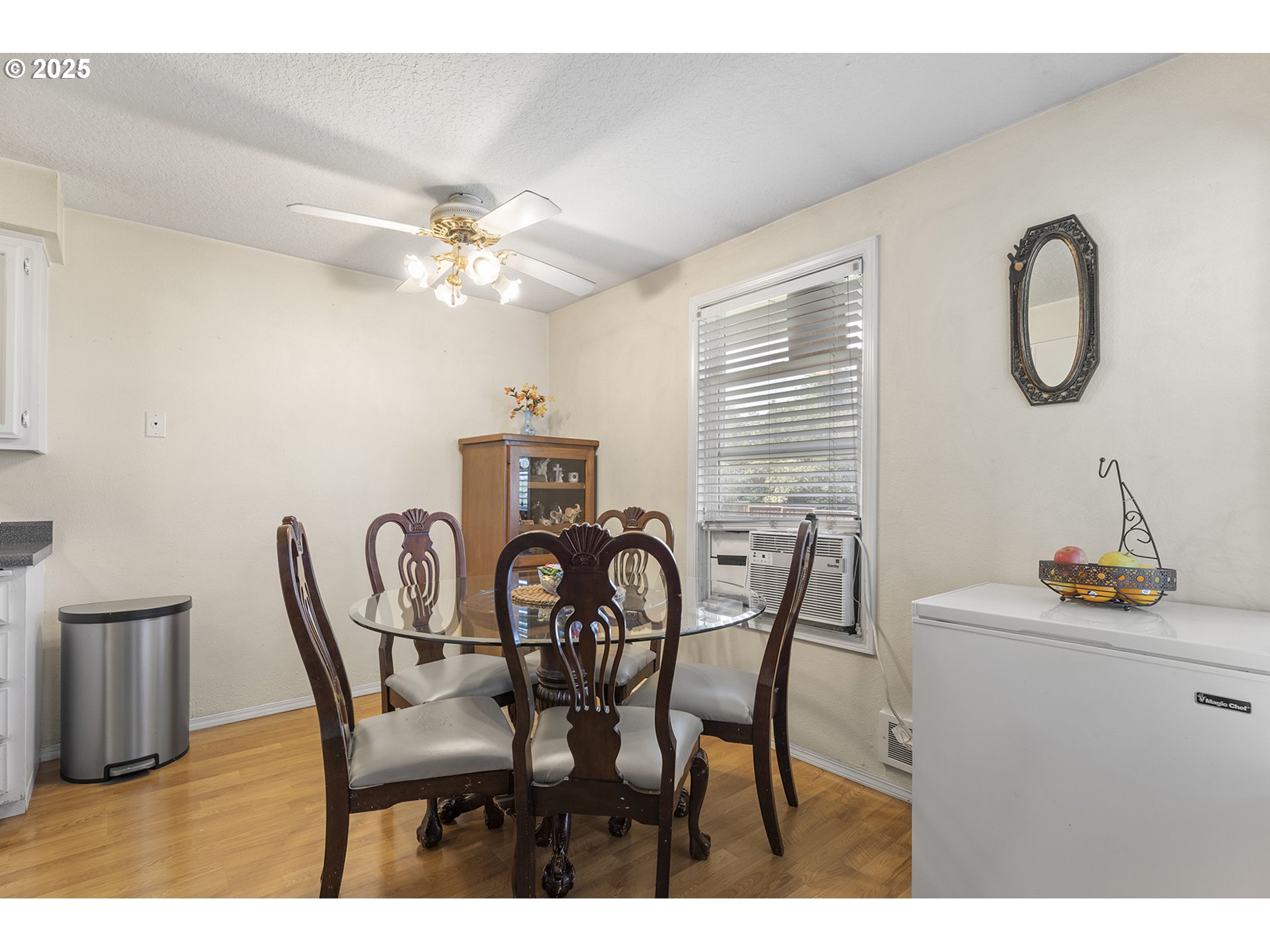 8512 Southwest Mohawk Street Tualatin, OR 97062 - Photo 9 of 33 a dining room with furniture and window