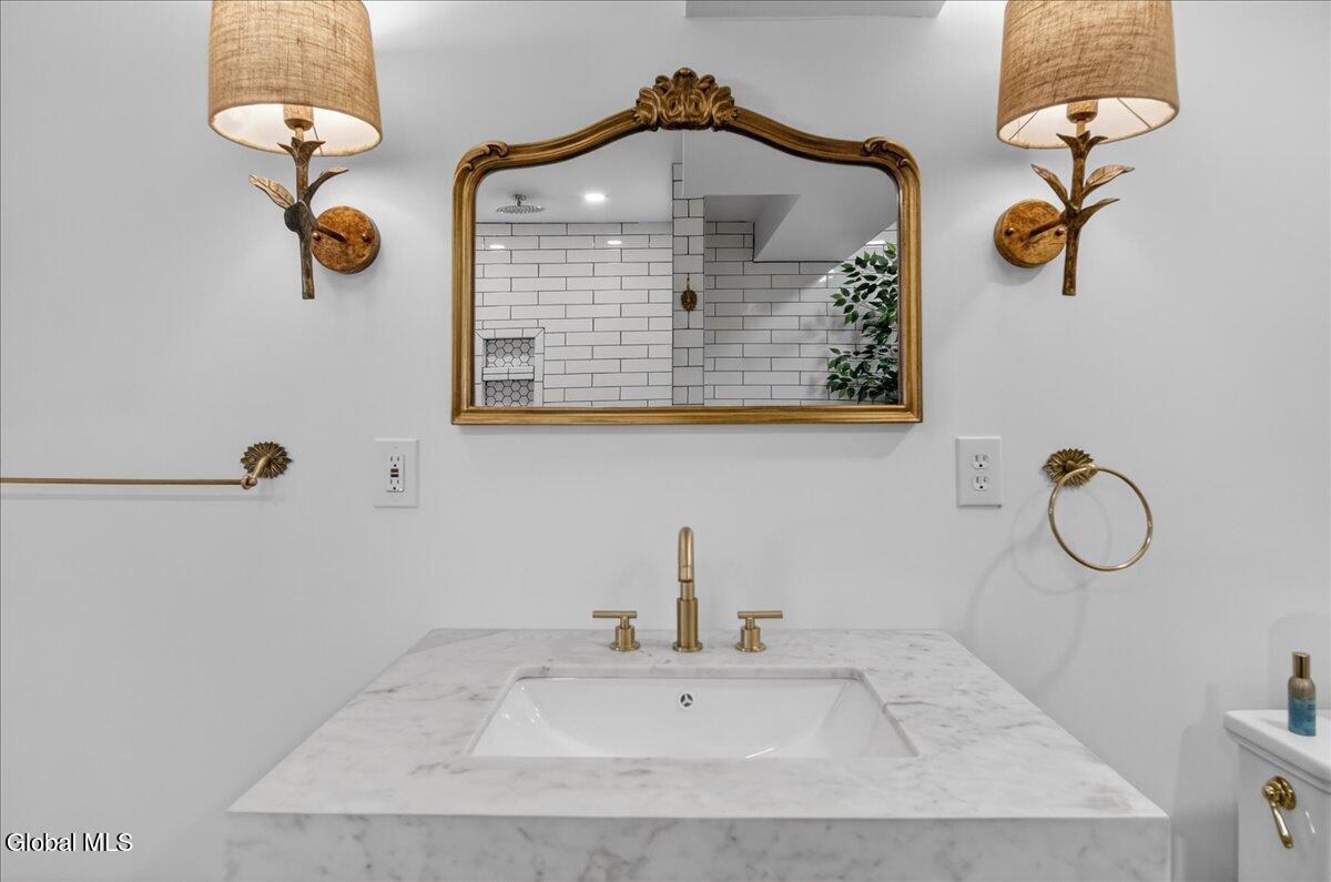 19 Berkeley Way Wilton, NY 12866 - Photo 34 of 42 60-19 BERKLEY-63