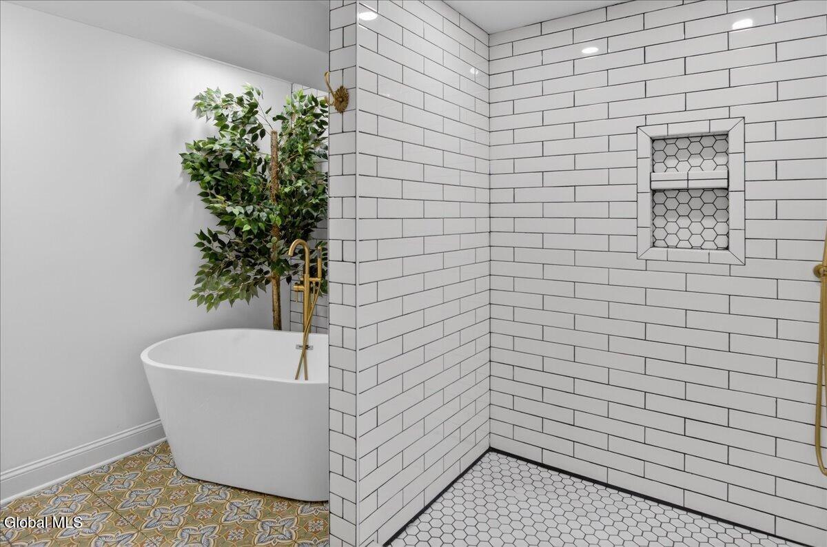 19 Berkeley Way Wilton, NY 12866 - Photo 35 of 42 59-19 BERKLEY-62