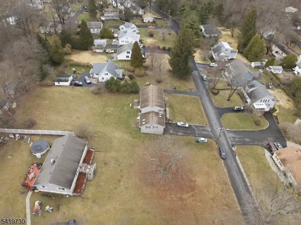 $700,000 | 21 Landing Trail, Denville, NJ 07834