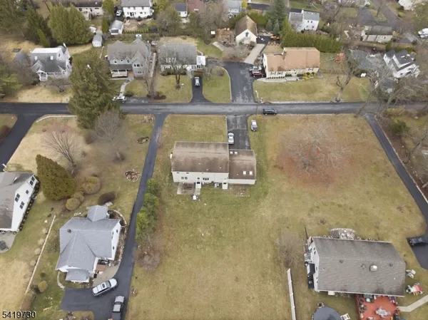 $700,000 | 21 Landing Trail, Denville, NJ 07834