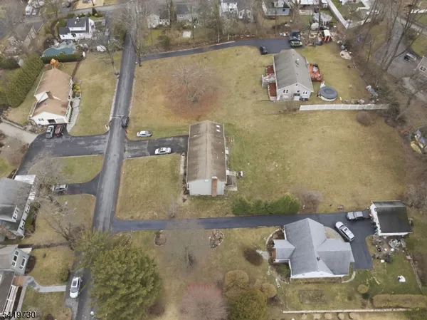 $700,000 | 21 Landing Trail, Denville, NJ 07834