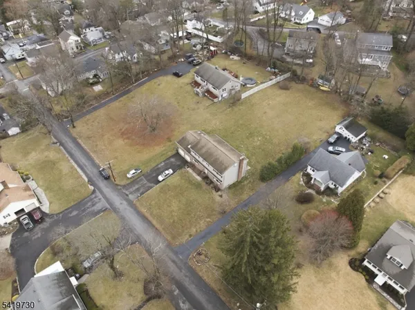 $700,000 | 21 Landing Trail, Denville, NJ 07834