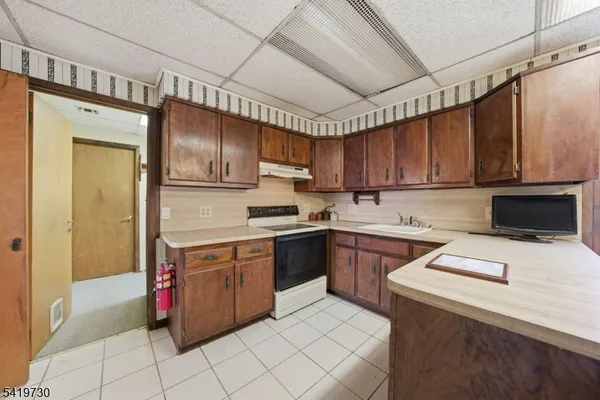 $700,000 | 21 Landing Trail, Denville, NJ 07834