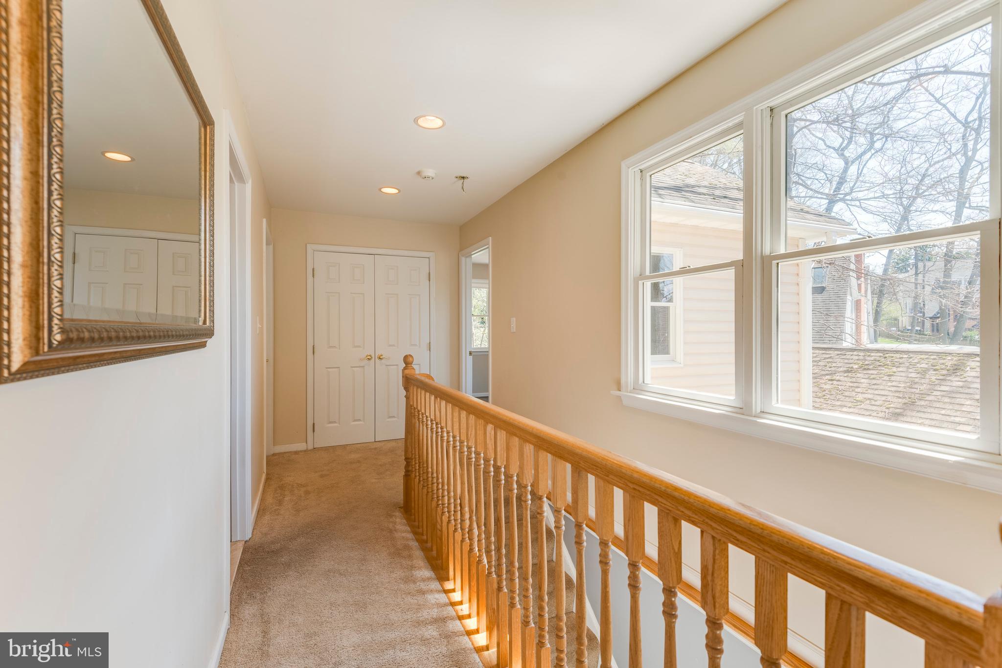 662 Shore Road Severna Park, MD 21146 - Photo 22 of 51 Hallway
