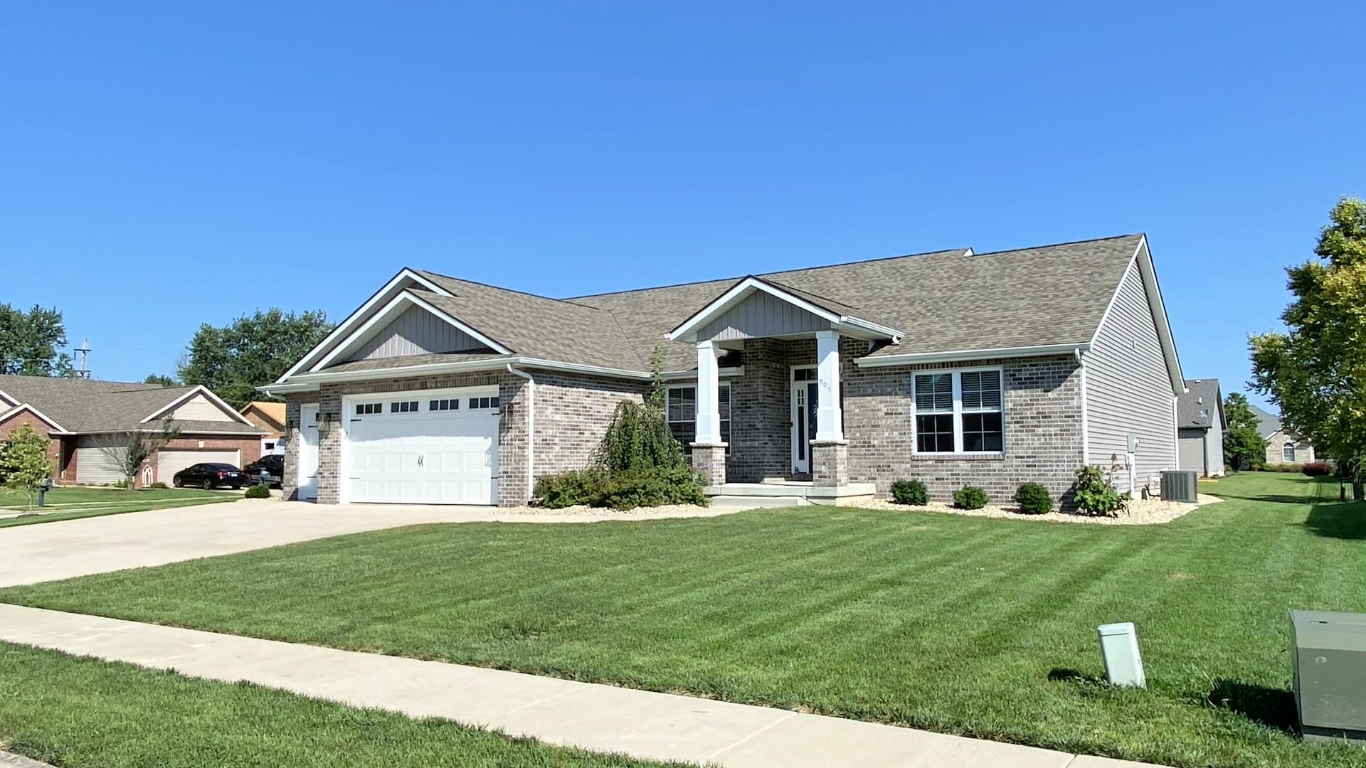 905 Deerfield Road Chatham, IL 62629 - Photo 2 of 22 Gallery Image 2