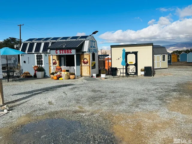 a house view with a outdoor space