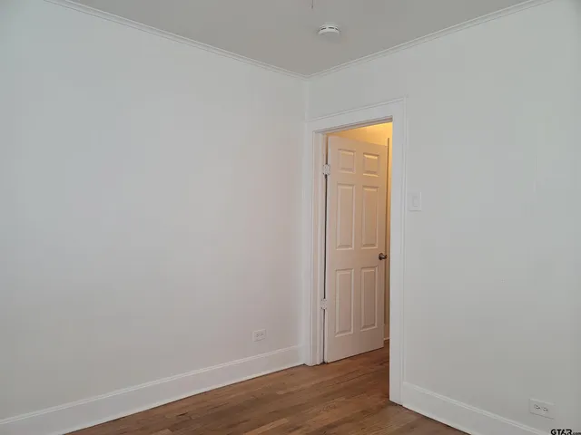 $1,350 | 1320 West Oakwood Street, Tyler, TX 75702