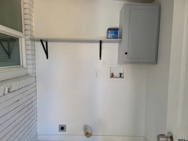 $1,350 | 1320 West Oakwood Street, Tyler, TX 75702