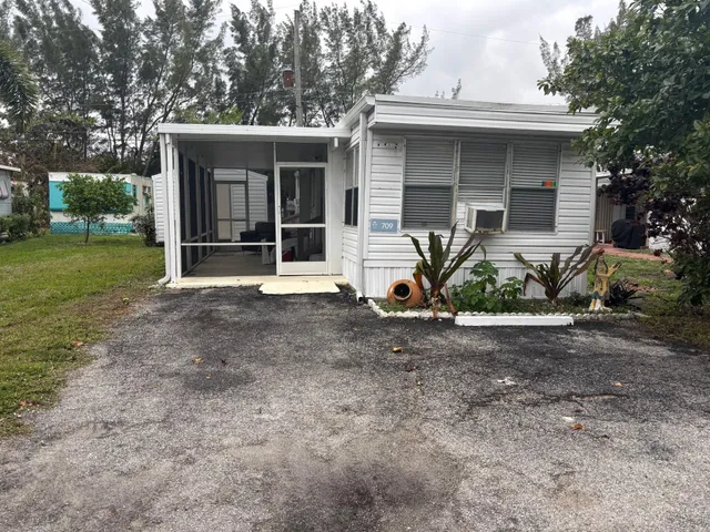 $22,000 | 709 Almond Drive, Lake Worth, FL 33461